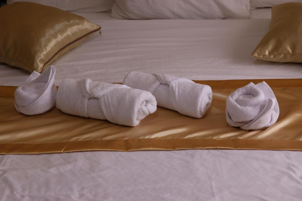 Al Jamal Suites Esterno foto